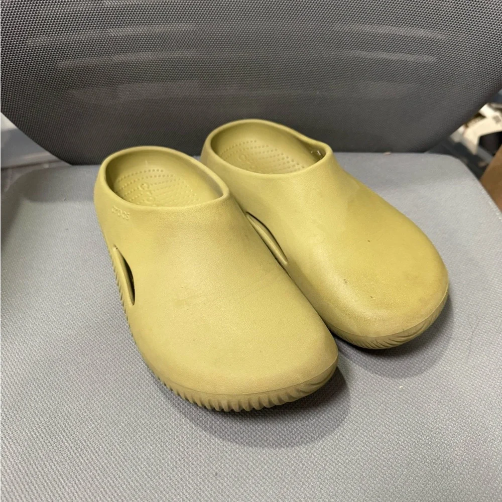 CROCS mellow Slip-On Clog in Green - Picture 4 of 4
